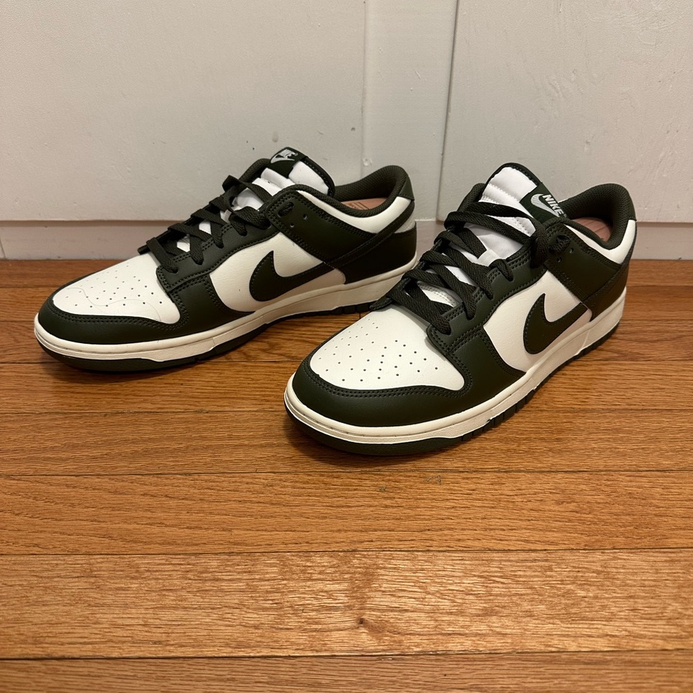Nike Men's Green and White Dunks 12